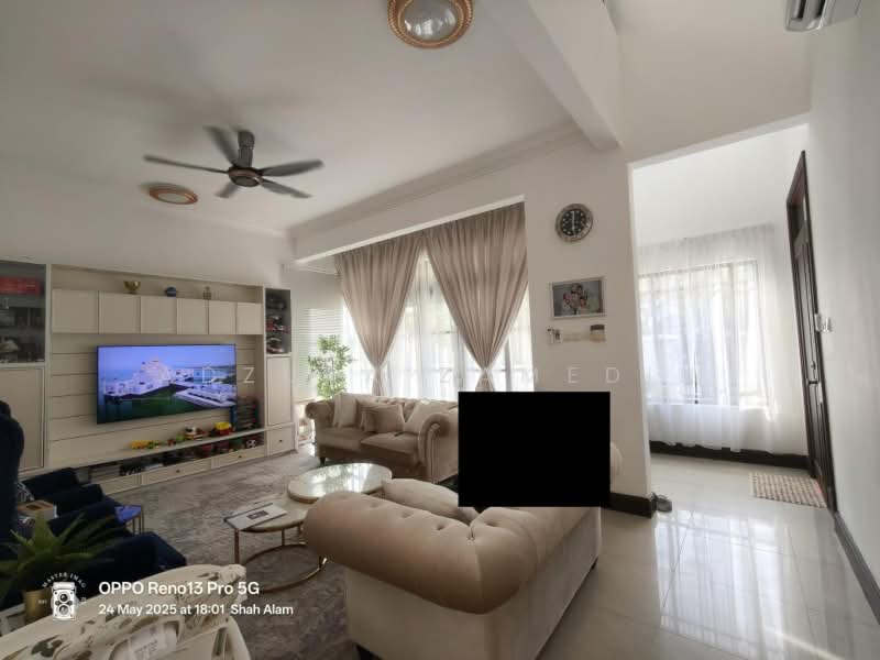 Rumah Banglo untuk Dijual di Bukit Jelutong (Shah Alam) - Adzura Zamedin - Living Room - PropertyGuru.com.my