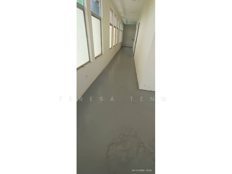 Shop for Rent in Shah Alam (Selangor) - Teresa Teng - Corridor - PropertyGuru.com.my