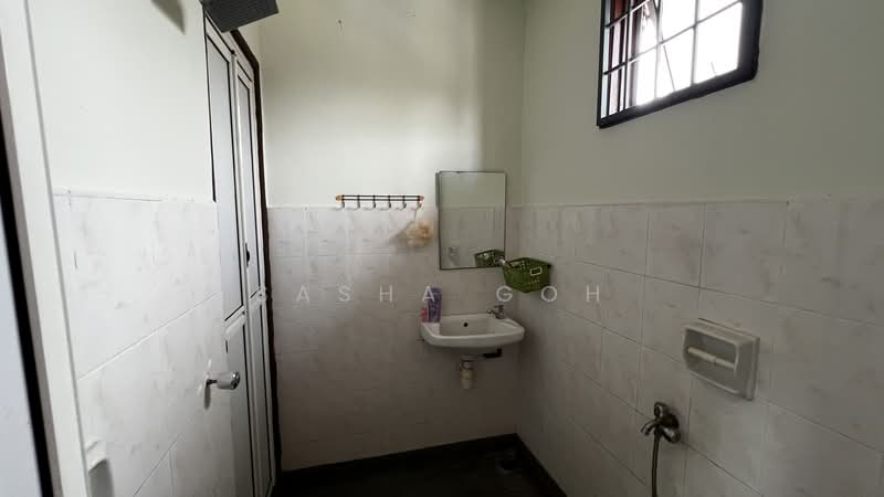 2-storey Terraced House for Sale in Bandar Putra Permai (Seri Kembangan) - Sasha Goh - Bathroom - PropertyGuru.com.my