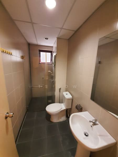 Condominium for Sale at Savanna Condominium - TS Low - Bathroom - PropertyGuru.com.my