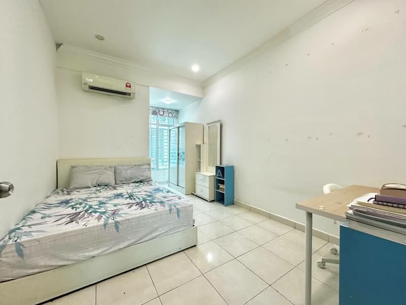 3-storey Terraced House for Sale in Kajang (Selangor) - Mahirah . - Bedroom - PropertyGuru.com.my