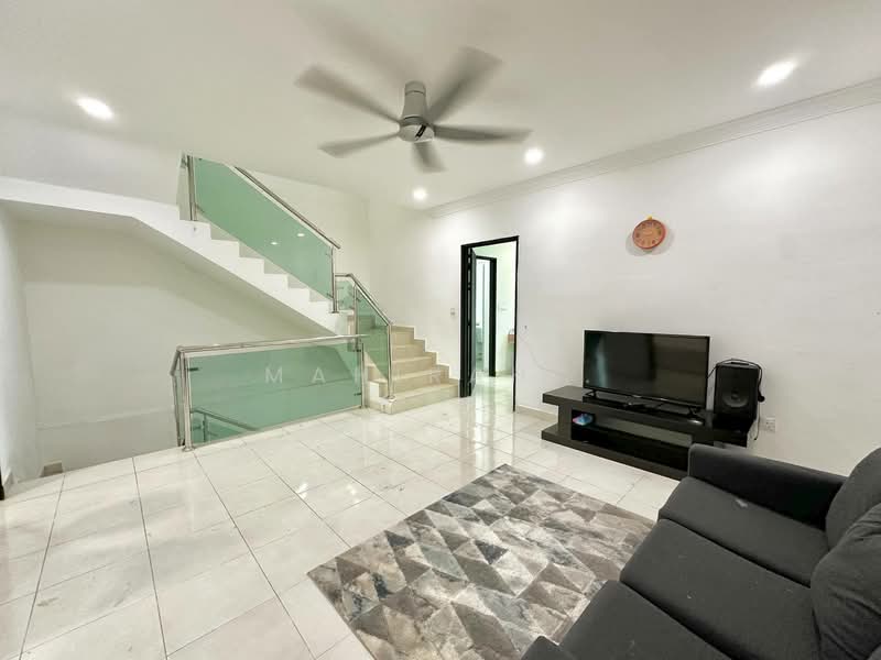 3-storey Terraced House for Sale in Kajang (Selangor) - Mahirah . - Living Room - PropertyGuru.com.my