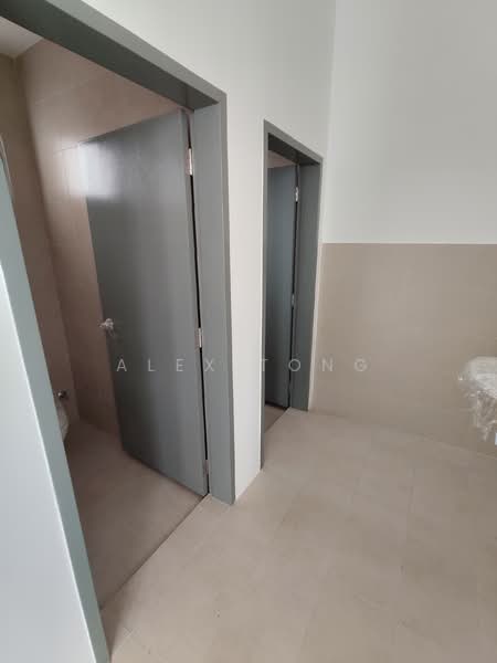 Shop / Office for Rent in Bandar Rimbayu (Telok Panglima Garang) - Alex Tong - Bathroom - PropertyGuru.com.my