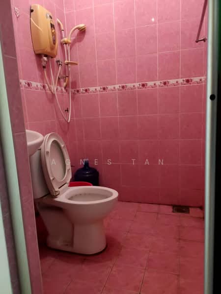 Rumah Teres 1 Tingkat untuk Disewa di Jalan Klang Lama (Old Klang Road) (Kuala Lumpur) - Agnes Tan - Bathroom - PropertyGuru.com.my