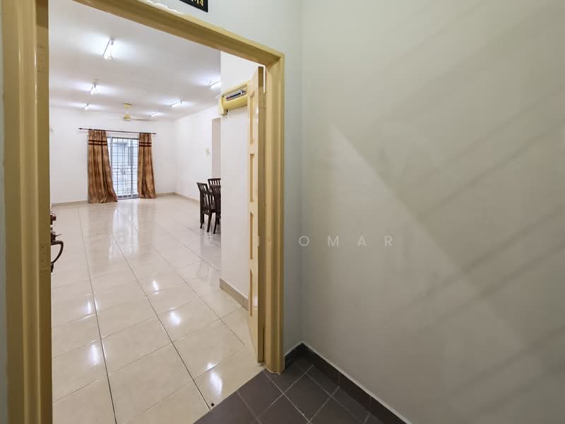 Kondominium untuk Dijual di Kristal Heights - Fazri Omar - Living Room - PropertyGuru.com.my