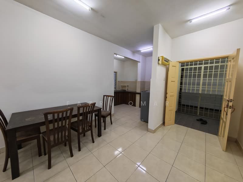 Kondominium untuk Dijual di Kristal Heights - Fazri Omar - Dining Room - PropertyGuru.com.my