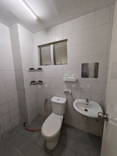 Kondominium untuk Dijual di Kristal Heights - Fazri Omar - Bathroom - PropertyGuru.com.my