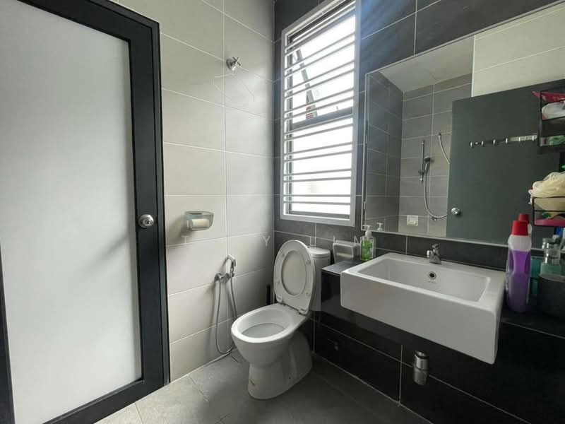 2-storey Terraced House for Rent in Austin (Johor Bahru) - Tony Lim - Bathroom - PropertyGuru.com.my