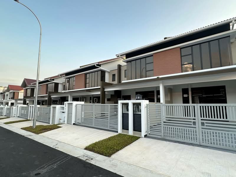 2-storey Terraced House for Rent in Johor Bahru (Johor) - Lui Lui - Exterior - PropertyGuru.com.my