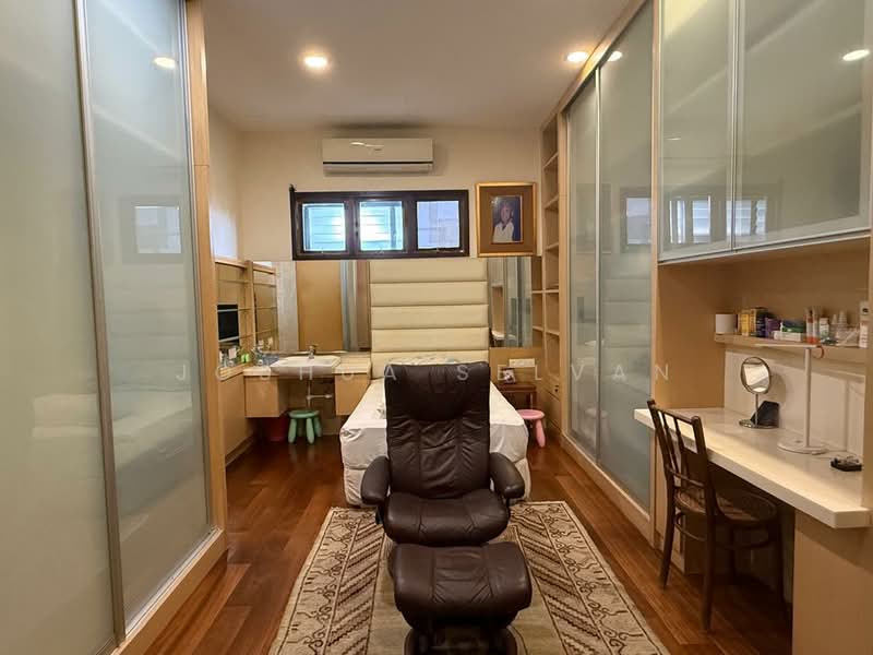 Bungalow for Sale in Bukit Damansara (Damansara Heights) - Joshua Selvan - Bedroom - PropertyGuru.com.my