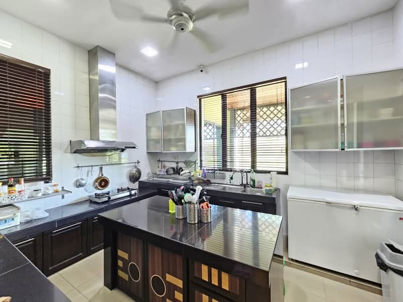 Rumah Banglo untuk Dijual di Country Heights (Kajang) - ChaoLim . - Kitchen - PropertyGuru.com.my