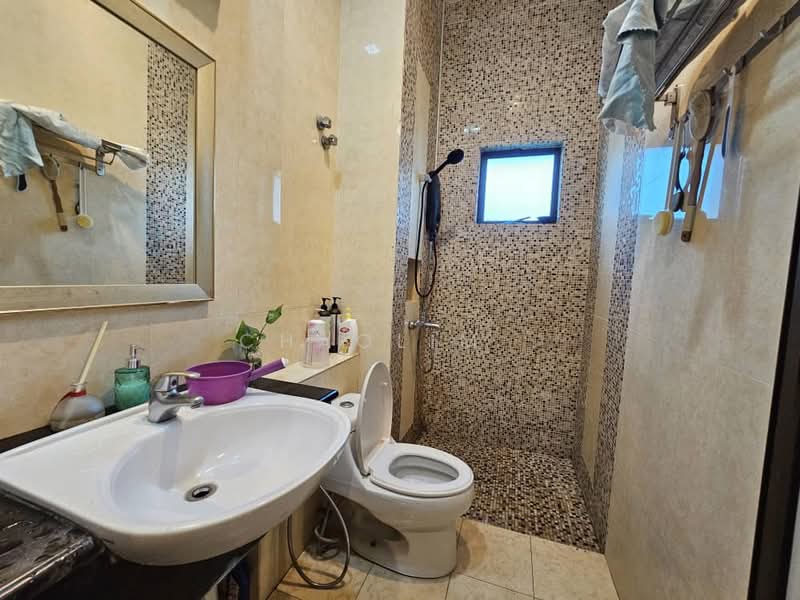 Rumah Banglo untuk Dijual di Country Heights (Kajang) - ChaoLim . - Bathroom - PropertyGuru.com.my