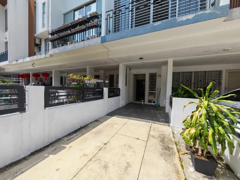 Rumah Bandar untuk Dijual di Puchong (Selangor) - Chow Kok Toong - Exterior - PropertyGuru.com.my