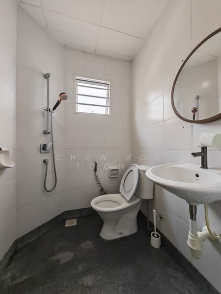 Rumah Bandar untuk Dijual di Puchong (Selangor) - Chow Kok Toong - Bathroom - PropertyGuru.com.my
