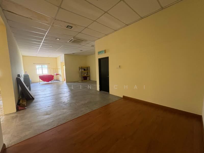 Shop / Office for Rent in Yong Peng (Johor) - Celine Chai - Interior - PropertyGuru.com.my