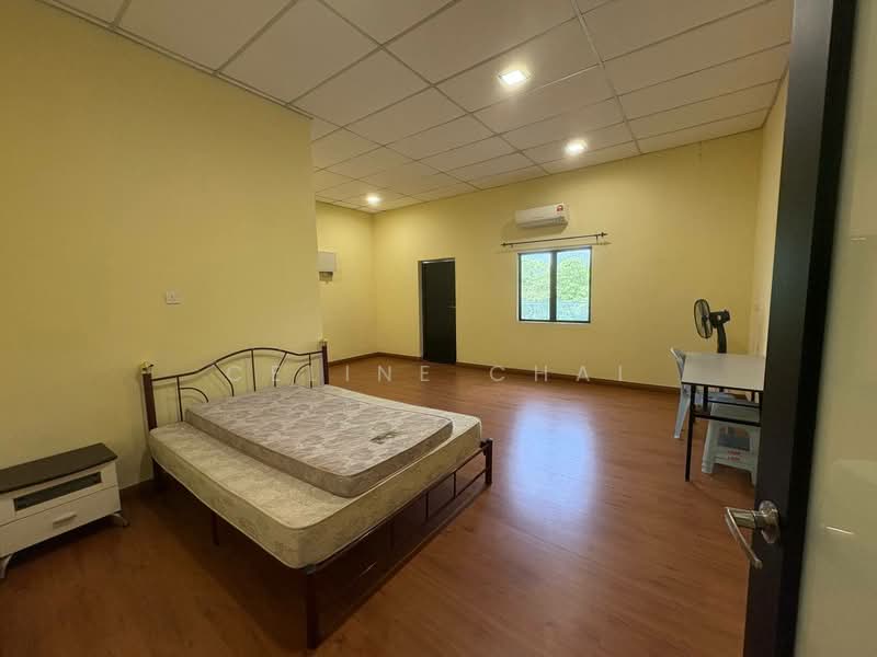 Shop / Office for Rent in Yong Peng (Johor) - Celine Chai - Bedroom - PropertyGuru.com.my