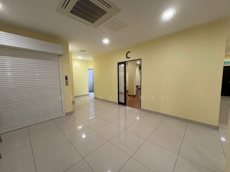 Shop / Office for Rent in Yong Peng (Johor) - Celine Chai - Corridor - PropertyGuru.com.my