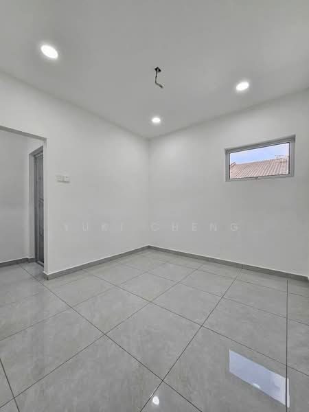 1-storey Terraced House for Sale in Taman Puteri Wangsa (Ulu Tiram) - Yuki Cheng - Interior - PropertyGuru.com.my