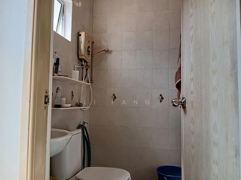 Apartment for Sale at Sri Kristal - Li Fang - Bathroom - PropertyGuru.com.my