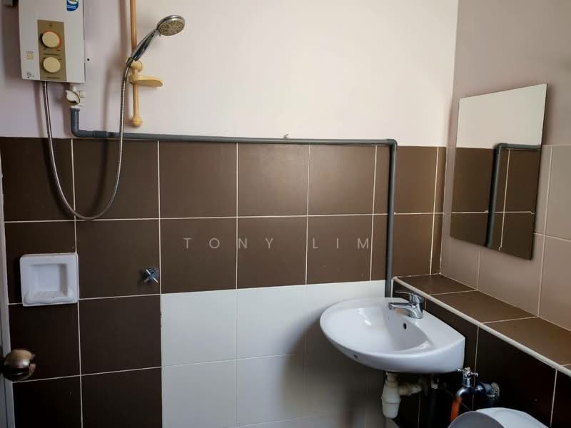 2-storey Terraced House for Rent in Austin (Johor Bahru) - Tony Lim - Bathroom - PropertyGuru.com.my
