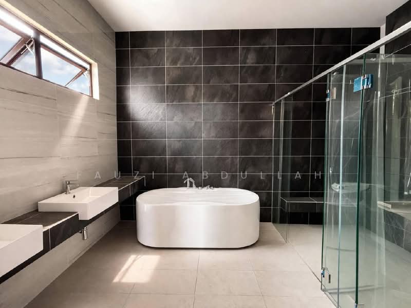 Bungalow for Sale in Alam Sari (Bangi) - Fauzi Abdullah - Bathroom - PropertyGuru.com.my