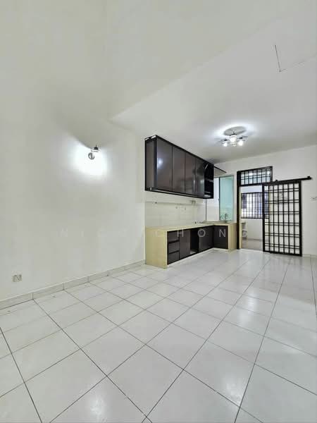 1.5-storey Terraced House for Sale in Skudai (Johor) - Nico Chong - Kitchen - PropertyGuru.com.my