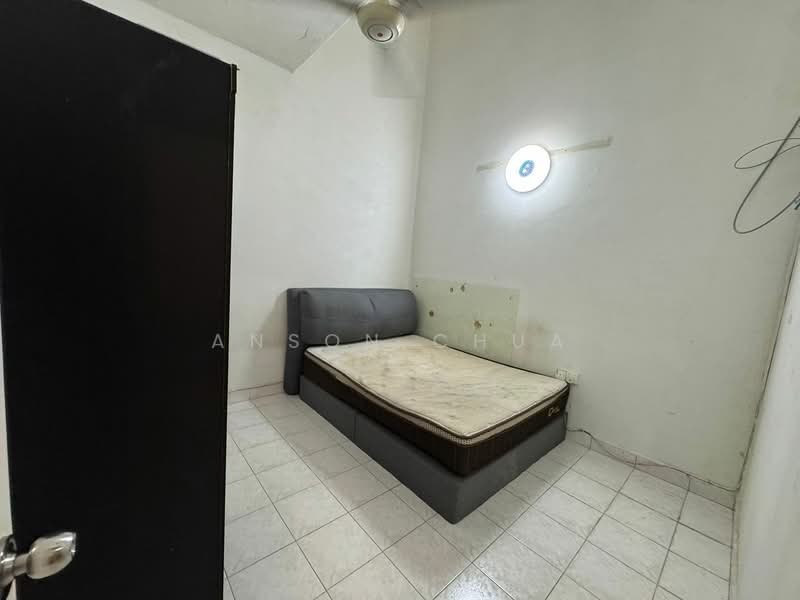 1.5-storey Terraced House for Sale in Taman Pelangi Indah (Ulu Tiram) - Anson Chua - Bedroom - PropertyGuru.com.my