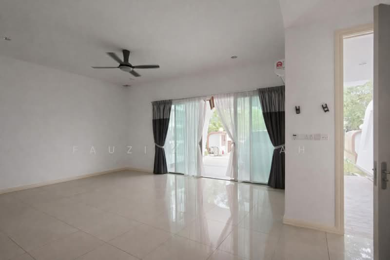 Terraced House for Sale in Setia Eco Glades (Cyberjaya) - Fauzi Abdullah - Living Room - PropertyGuru.com.my