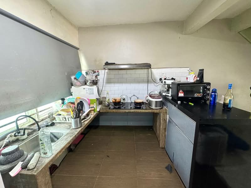 2-storey Terraced House for Sale in Seksyen 7 (Shah Alam) - Hairi Halim - Kitchen - PropertyGuru.com.my