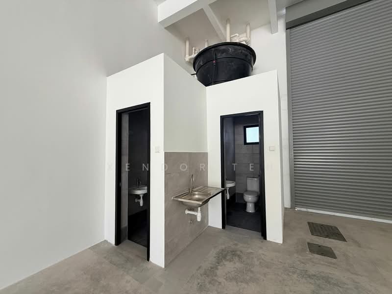 Terrace Factory for Rent in Kapar (Selangor) - Xendor Teh - Bathroom - PropertyGuru.com.my