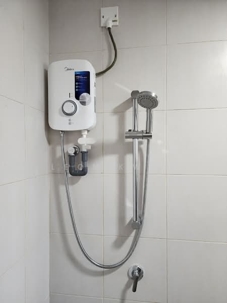 Servis Apartment untuk Disewa di Sensory Residence @ Southville City - Leon Kwan - Bathroom - PropertyGuru.com.my