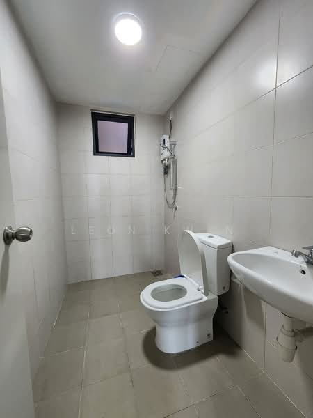 Servis Apartment untuk Disewa di Sensory Residence @ Southville City - Leon Kwan - Bathroom - PropertyGuru.com.my