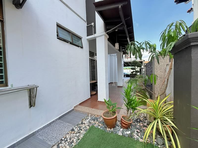 Rumah Berkembar untuk Dijual di Taman Sri Kluang (Kluang) - May Tan - Exterior - PropertyGuru.com.my