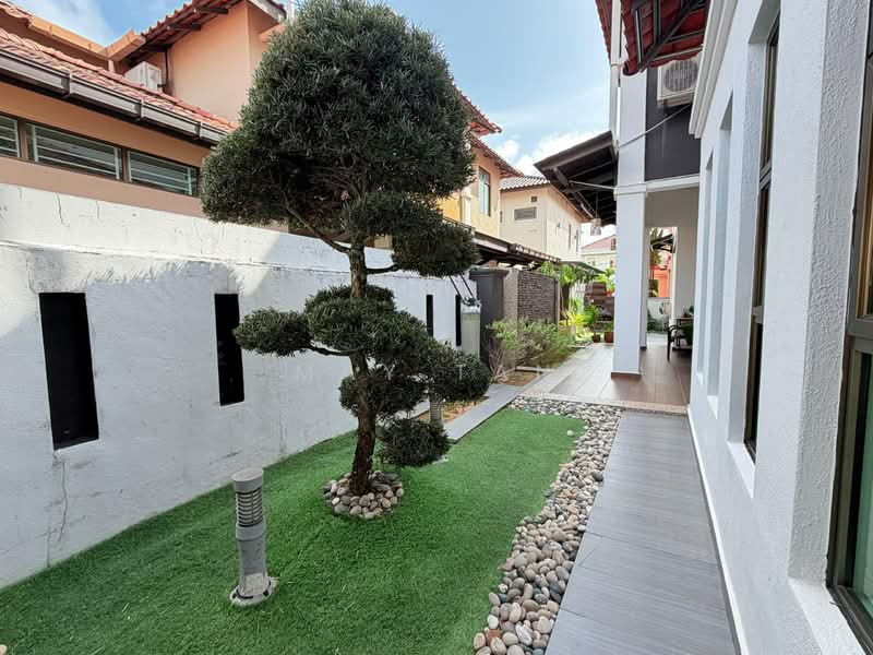 Rumah Berkembar untuk Dijual di Taman Sri Kluang (Kluang) - May Tan - Exterior - PropertyGuru.com.my