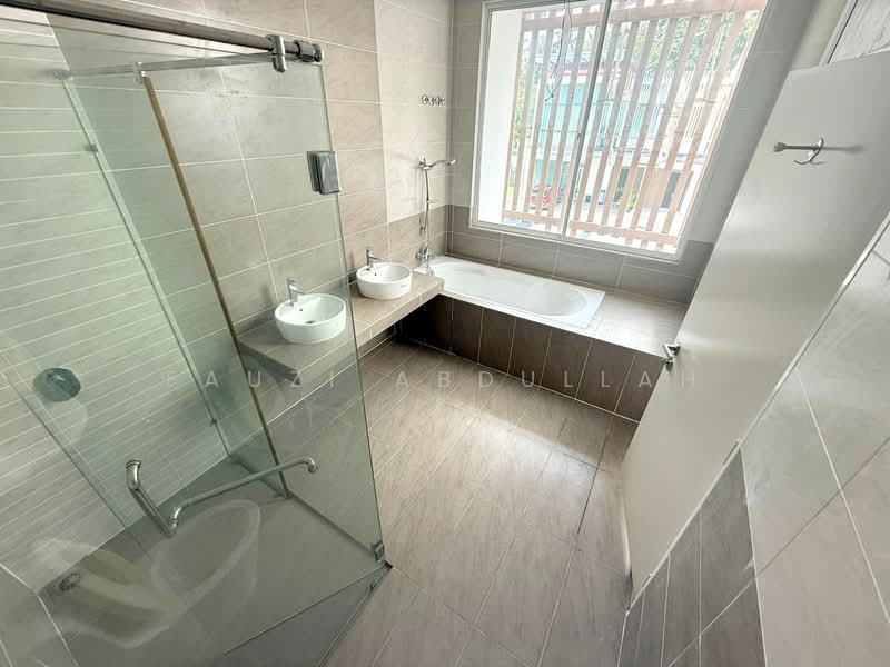 Semi-Detached House for Sale in Garden Residence (Cyberjaya) - Fauzi Abdullah - Bathroom - PropertyGuru.com.my