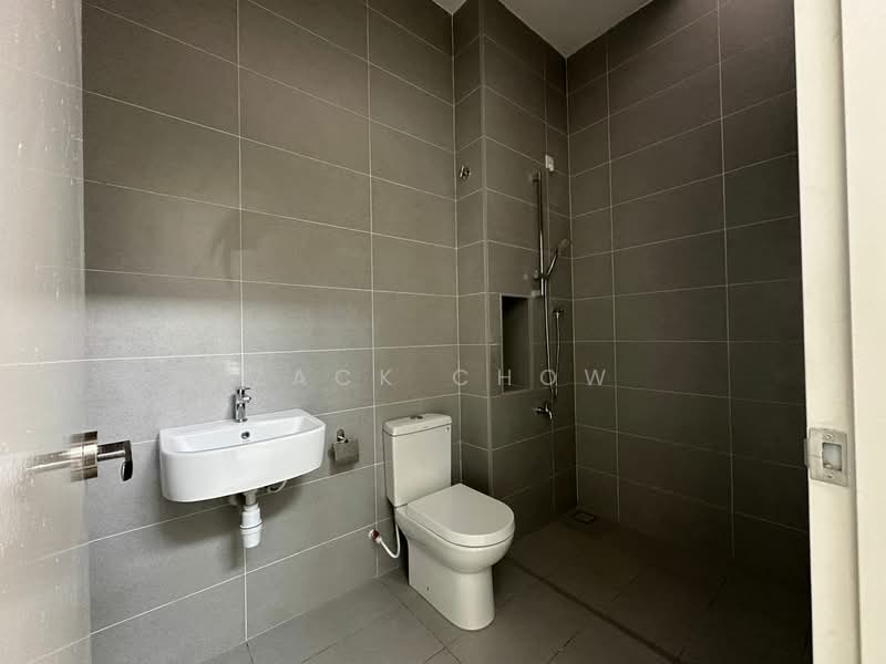 Rumah Teres 2 Tingkat untuk Dijual di Bandar Seri Alam (Masai) - Zack Chow - Bathroom - PropertyGuru.com.my
