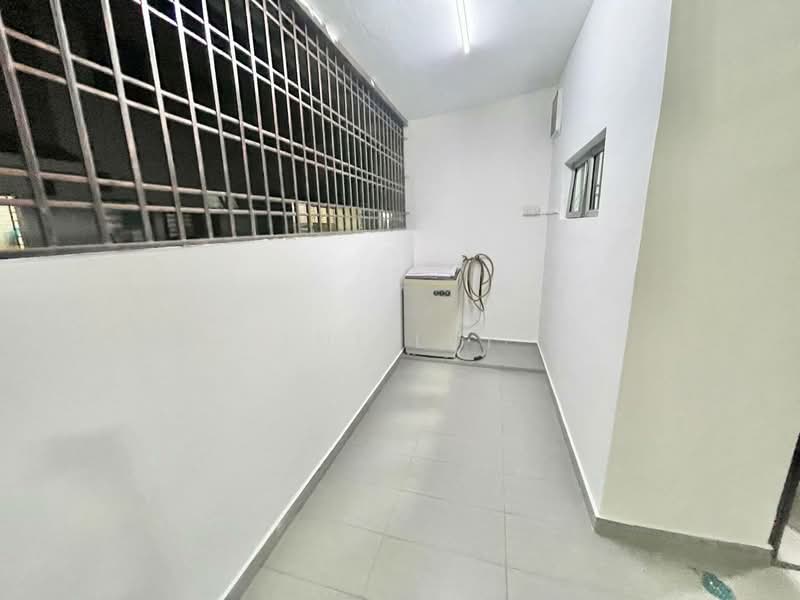 2-storey Terraced House for Rent in Taman Nusa Indah (Iskandar Puteri (Nusajaya)) - Lui Lui - Kitchen - PropertyGuru.com.my