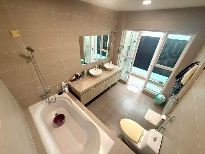 Rumah Teres untuk Dijual di Garden Residence (Cyberjaya) - Fauzi Abdullah - Bathroom - PropertyGuru.com.my