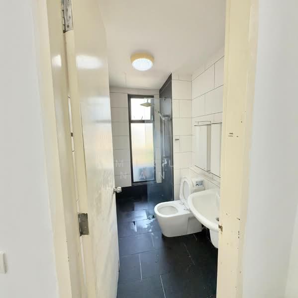 Servis Apartment untuk Disewa di Urban 360 - Amirun Kinanah - Bathroom - PropertyGuru.com.my