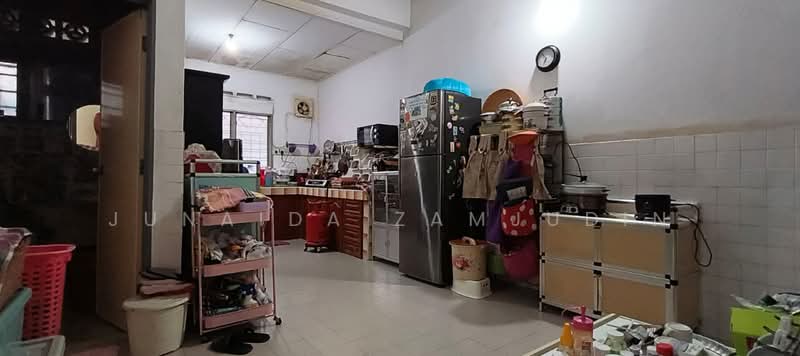 2-storey Terraced House for Sale in Taman Teluk Pulai (Klang) - Junaida Zamjudin - Kitchen - PropertyGuru.com.my