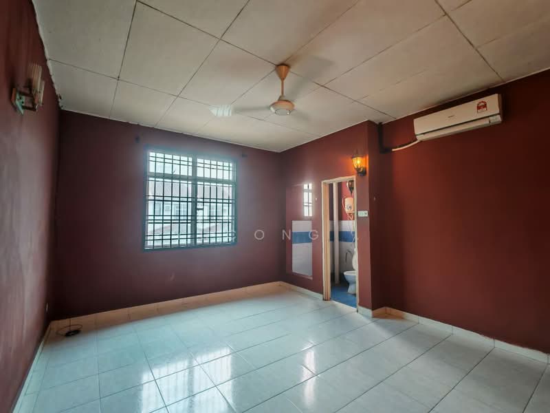 2-storey Terraced House for Sale in Taman Bestari Indah (Ulu Tiram) - Yucong . - Interior - PropertyGuru.com.my