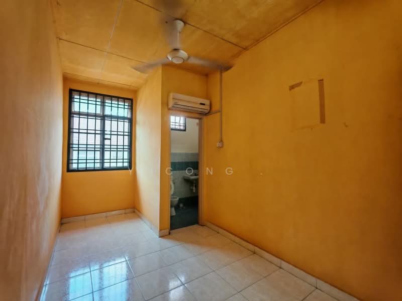 2-storey Terraced House for Sale in Taman Bestari Indah (Ulu Tiram) - Yucong . - Interior - PropertyGuru.com.my