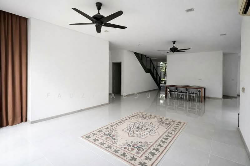 Bungalow for Sale in Perdana Lake View (Cyberjaya) - Fauzi Abdullah - Living Room - PropertyGuru.com.my