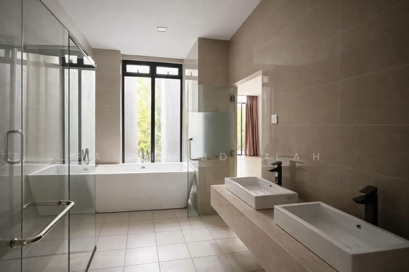 Bungalow for Sale in Perdana Lake View (Cyberjaya) - Fauzi Abdullah - Bathroom - PropertyGuru.com.my