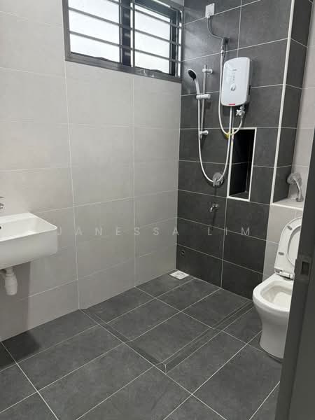 Rumah Teres 2 Tingkat untuk Disewa di Johor Bahru (Johor) - Janessa Lim - Bathroom - PropertyGuru.com.my