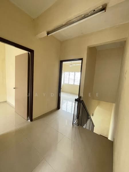 Rumah Teres 2 Tingkat untuk Dijual di Puchong (Selangor) - Jayden Lee - Corridor - PropertyGuru.com.my