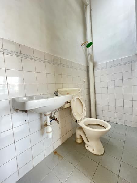 Rumah Teres 2 Tingkat untuk Dijual di Puchong (Selangor) - Jayden Lee - Bathroom - PropertyGuru.com.my