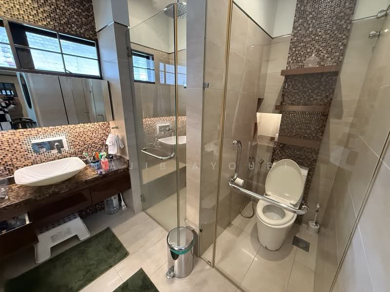 Bungalow for Sale in Ampang (Selangor) - Najib Ayoubi - Bathroom - PropertyGuru.com.my