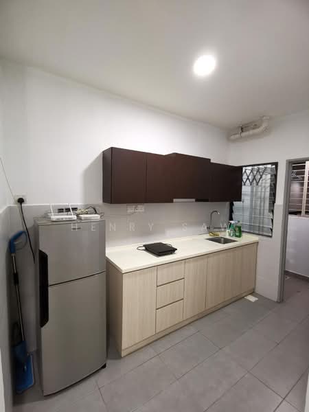 Servis Apartment untuk Disewa di DK Senza - Henry Saw - Kitchen - PropertyGuru.com.my