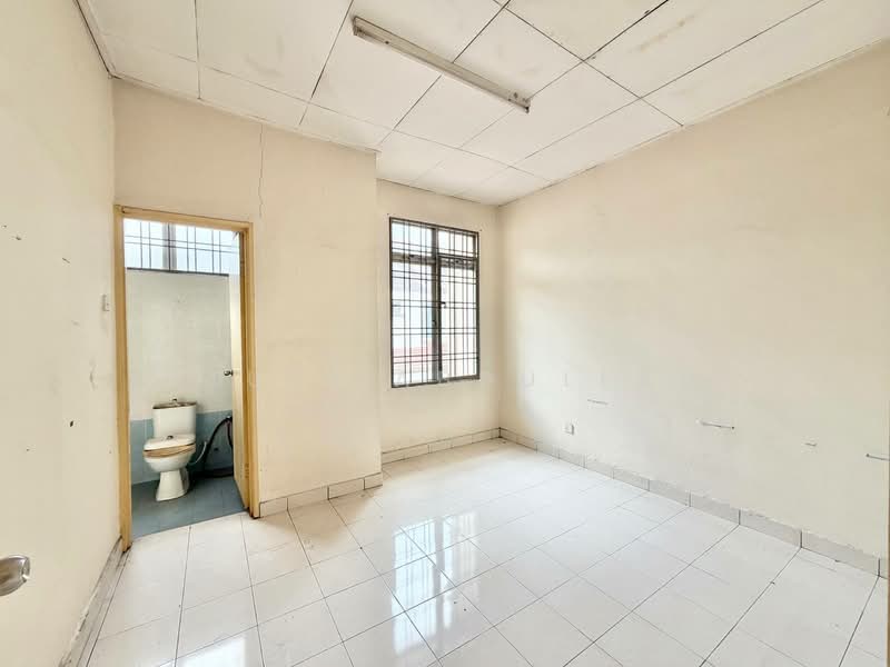 Terraced House for Sale in Bandar Botanic (Klang) - Fauzi Abdullah - Bathroom - PropertyGuru.com.my